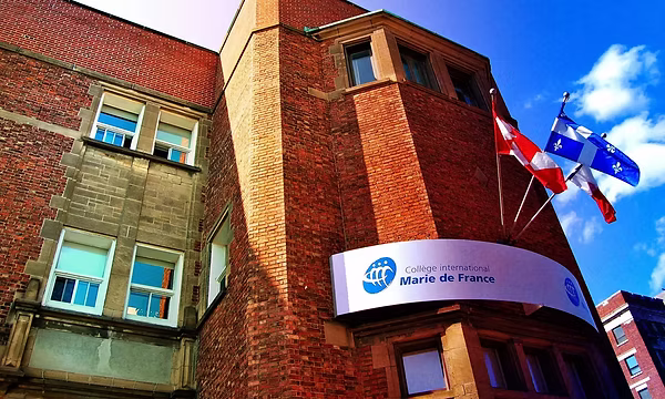 Collège international Marie de France, dans le quartier Snowdon à Montréal
